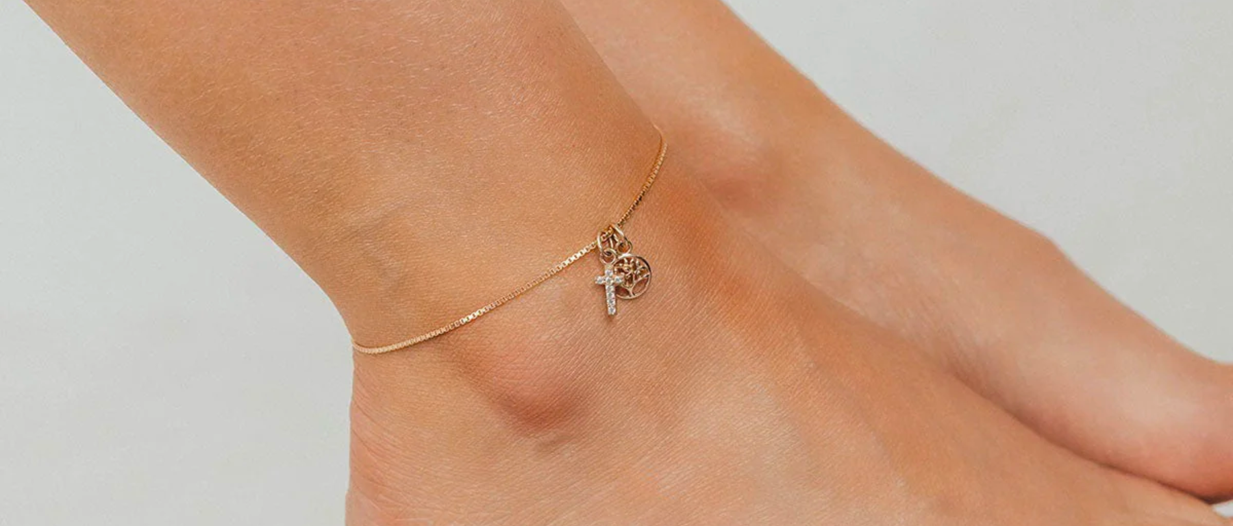 ROMA CROSS CZ CHARM ADJUSTABLE ANKLET