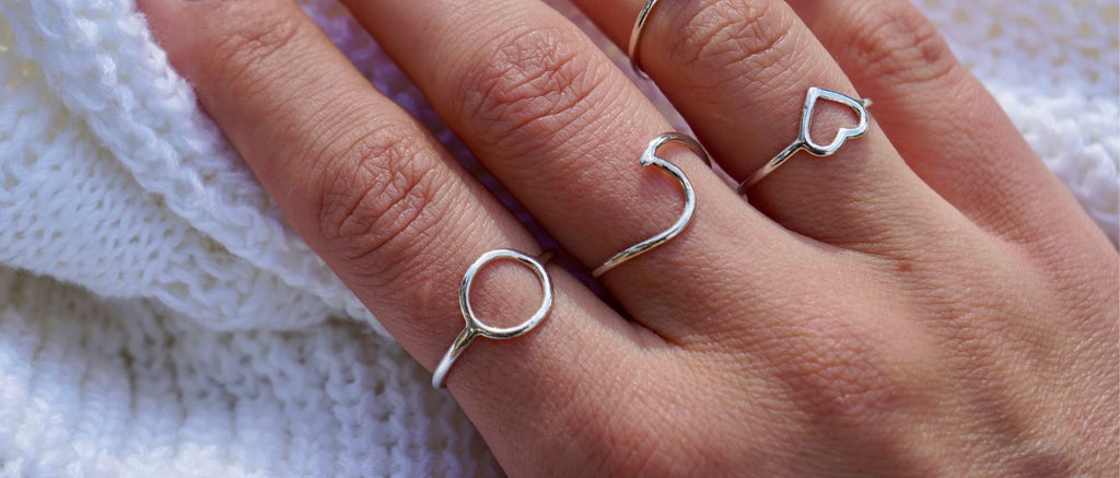 Roma Wave, Heart, Open Circle Ring Stack