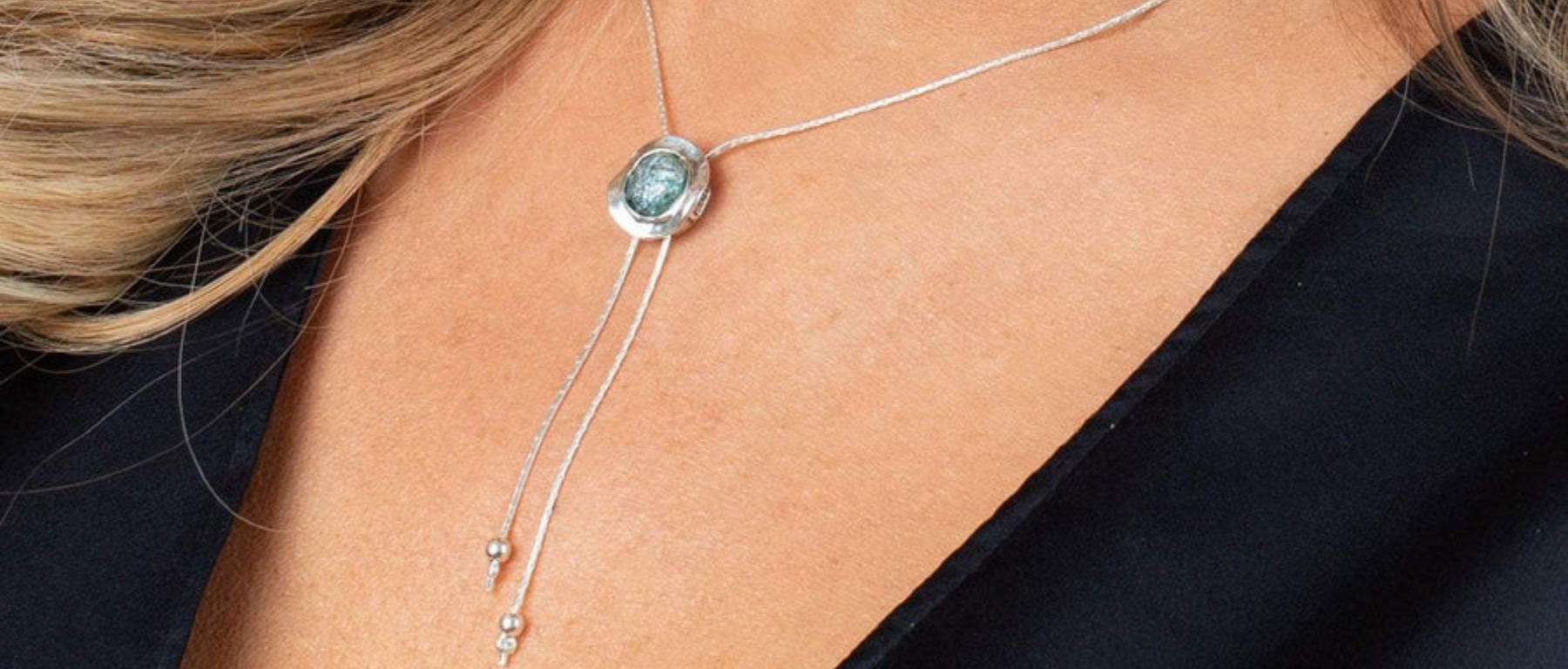 SMALL ROMAN GLASS ROUND BOLO NECKLACE IN DETAILED STERLING SILVER
