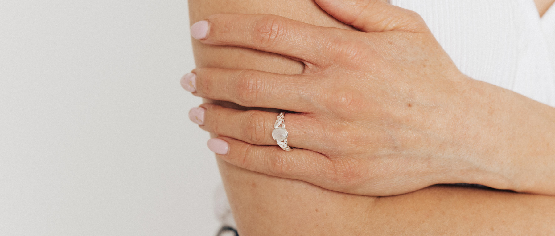 From Minimalist to Bold: How to Style Silver Stackable Rings