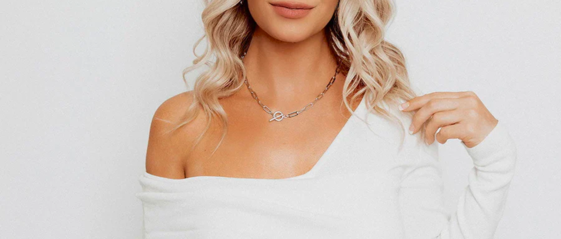 Alessia Paperclip Toggle Necklace (Silver)