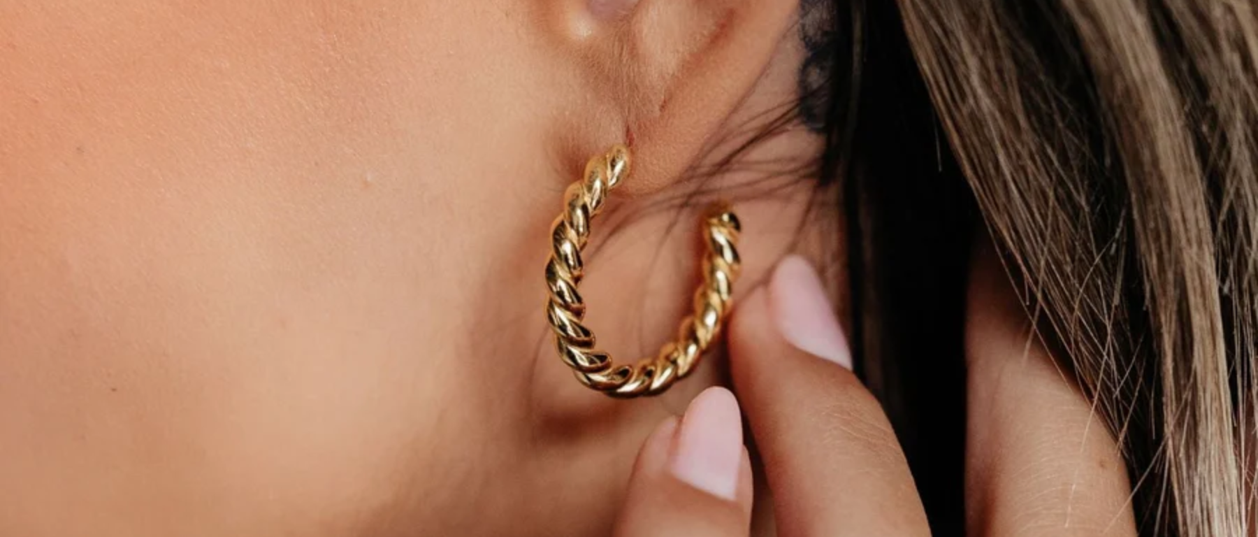 Roma Twist Hoop Earrings (Gold)