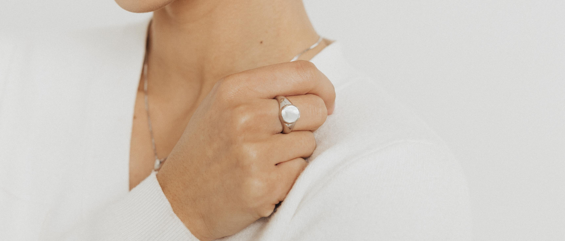 Roma Mother Of Pearl Signet Ring