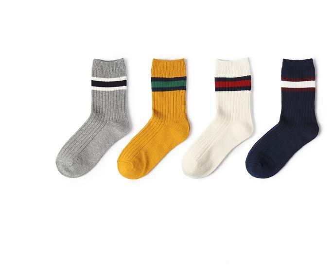 SPORTISH LINE MINIMALISM AESTHETIC SOCKS – itGirl Shop