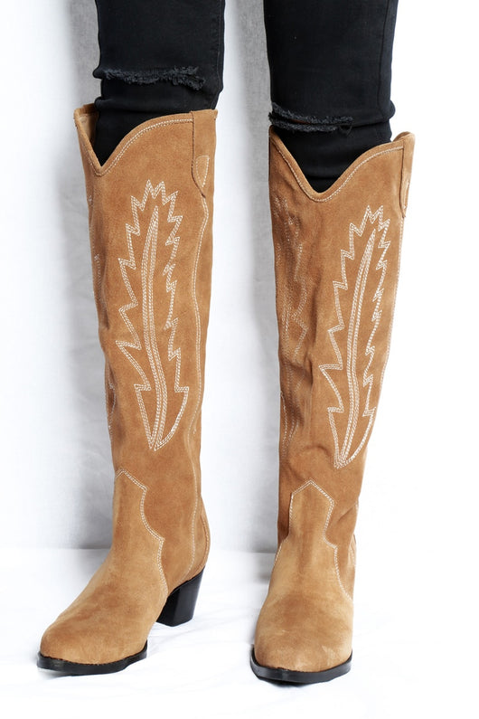 short heel cowboy boots