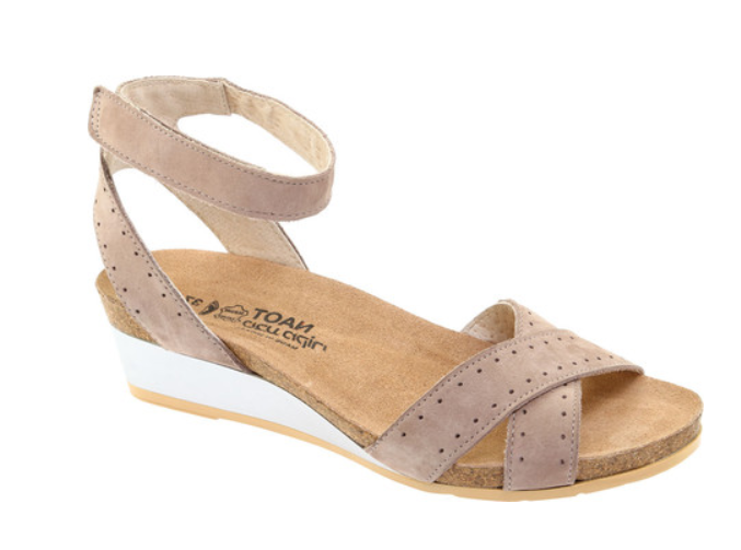 naot wand sandal