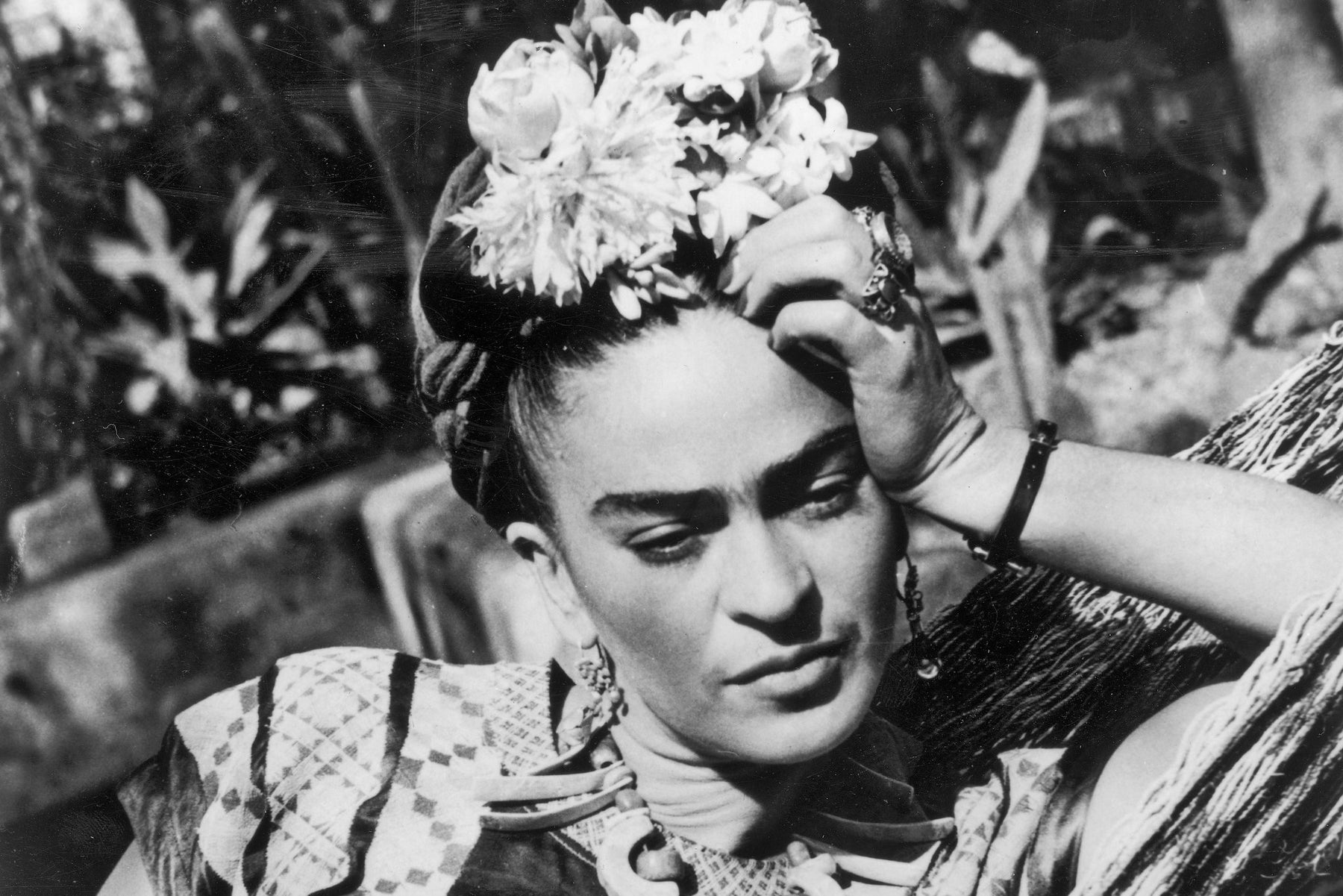 10-fast-facts-about-frida-kahlo-books-del-sur