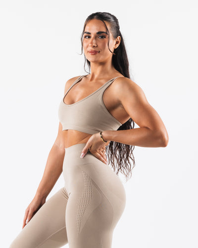 Women's Seamless Workout Clothes & Sets – Alphalete Athletics UK