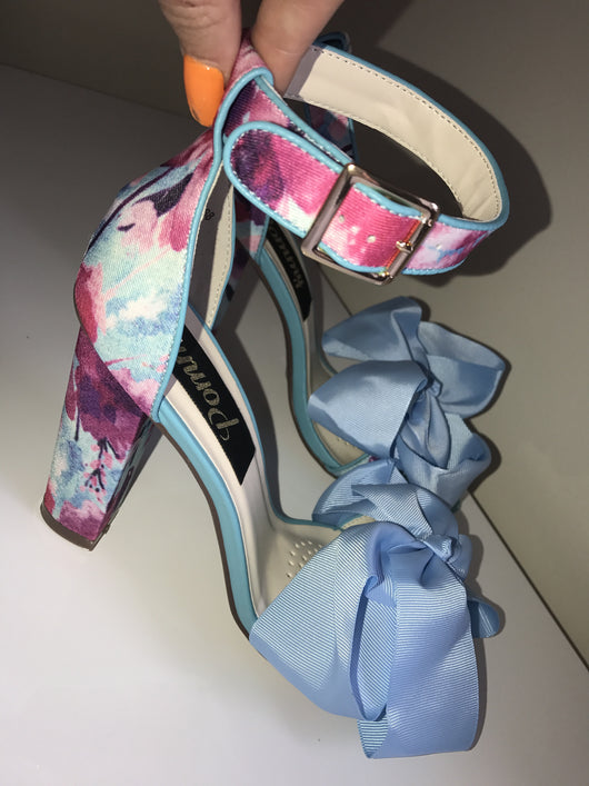 Lucinda Blue Floral Block Heels – ItsPommy