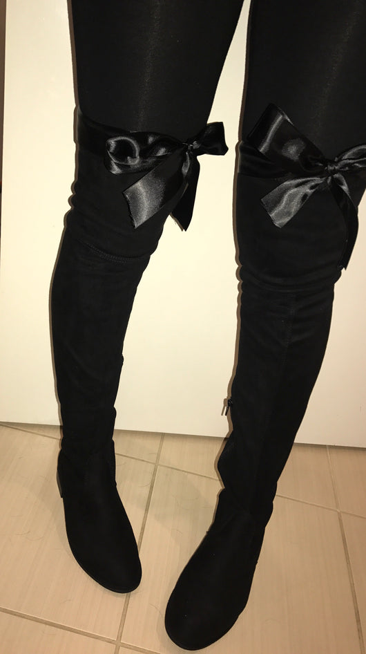 flat thigh boots