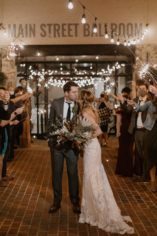 main-street-ballroom-ellicott-city-boho-maryland-wedding-photo-lucky-penny-floral