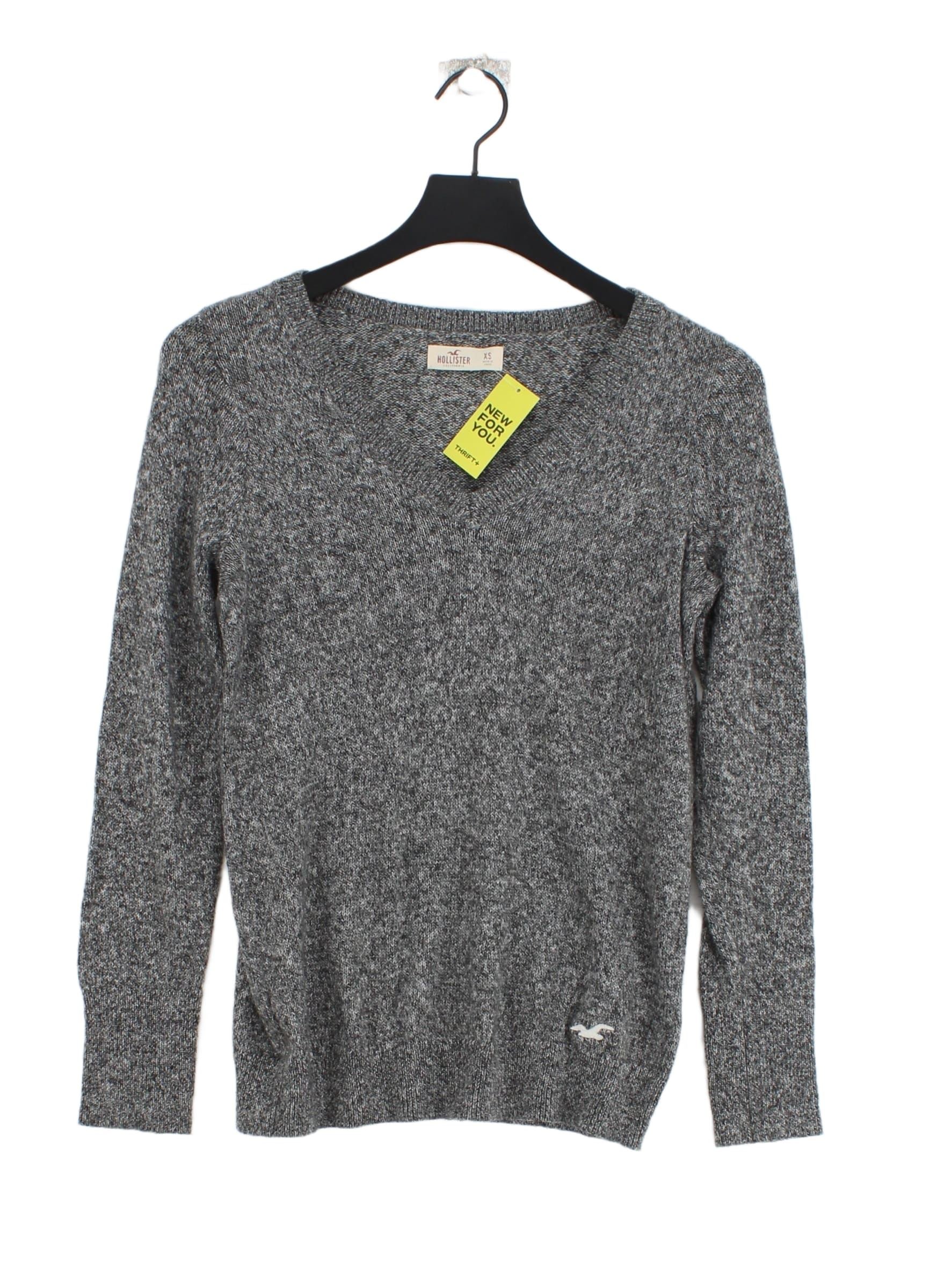 Hollister women's sweater Gray Size M - $12 (70% Off Retail) - From lexie