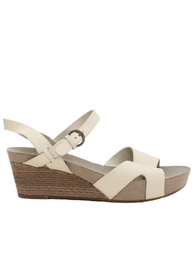 Clarks Women's Sandals UK 5 Cream 100% Other