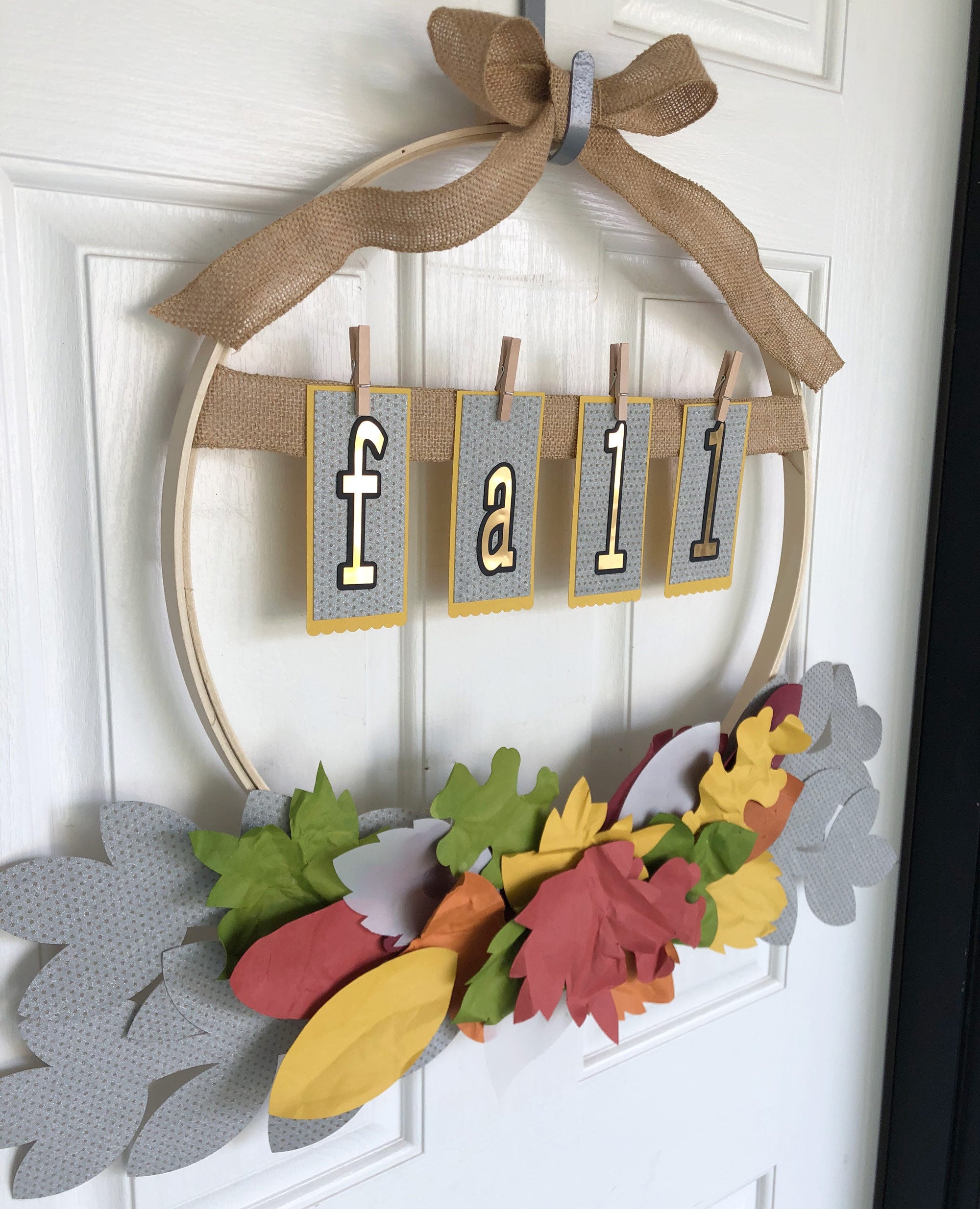 embroidery hoop fall wreath with paper leaves
