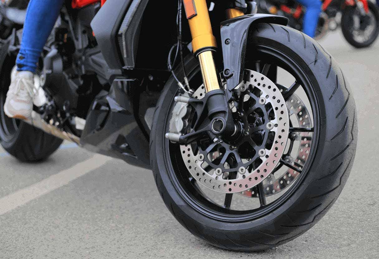 how to motorcycle tire