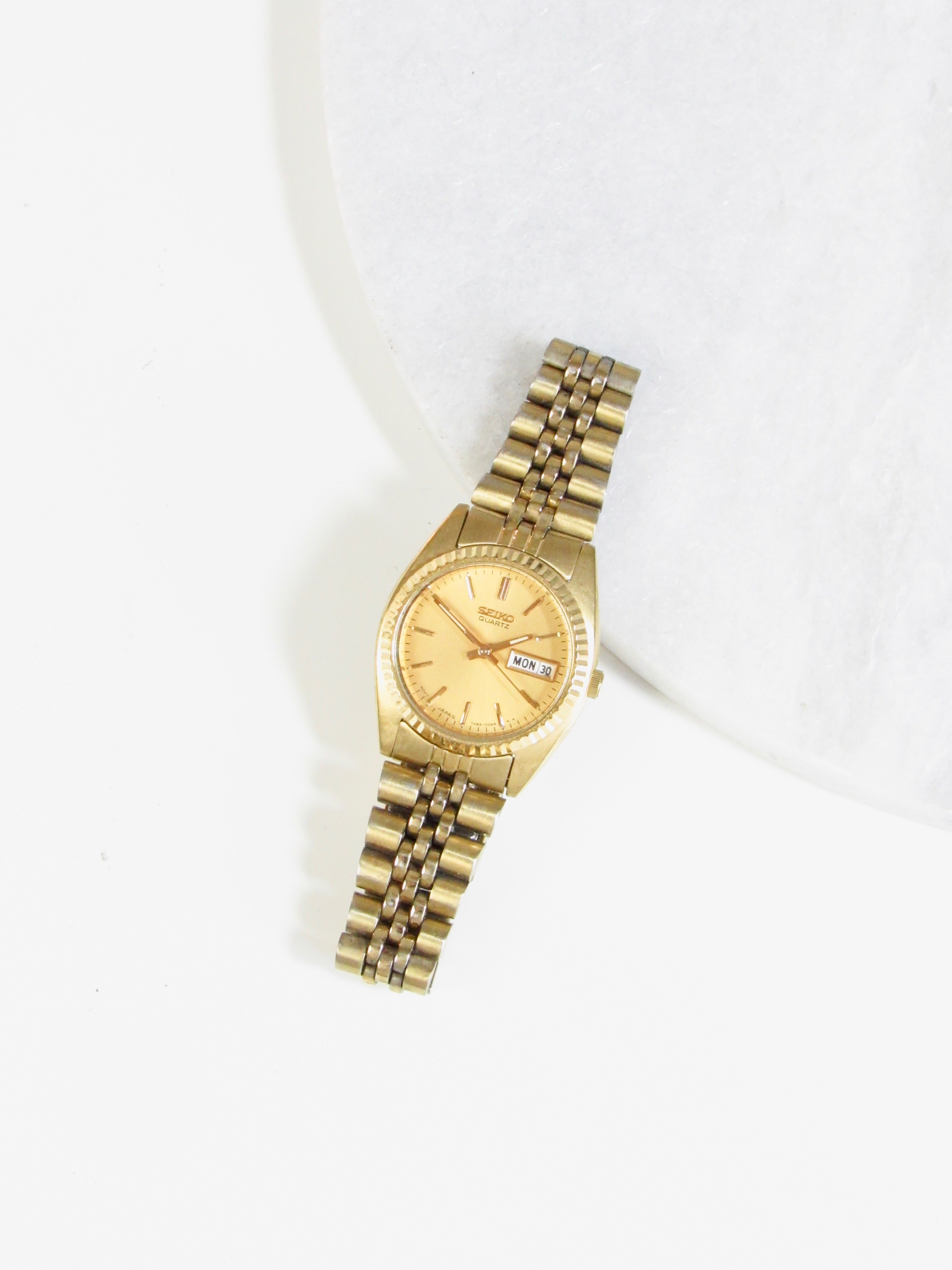 Seiko Rectangle Gold Tone Japanese Movement Ladies Watch | Vintage Jewelry  - BOÎTE LAQUE – BOITE LAQUE