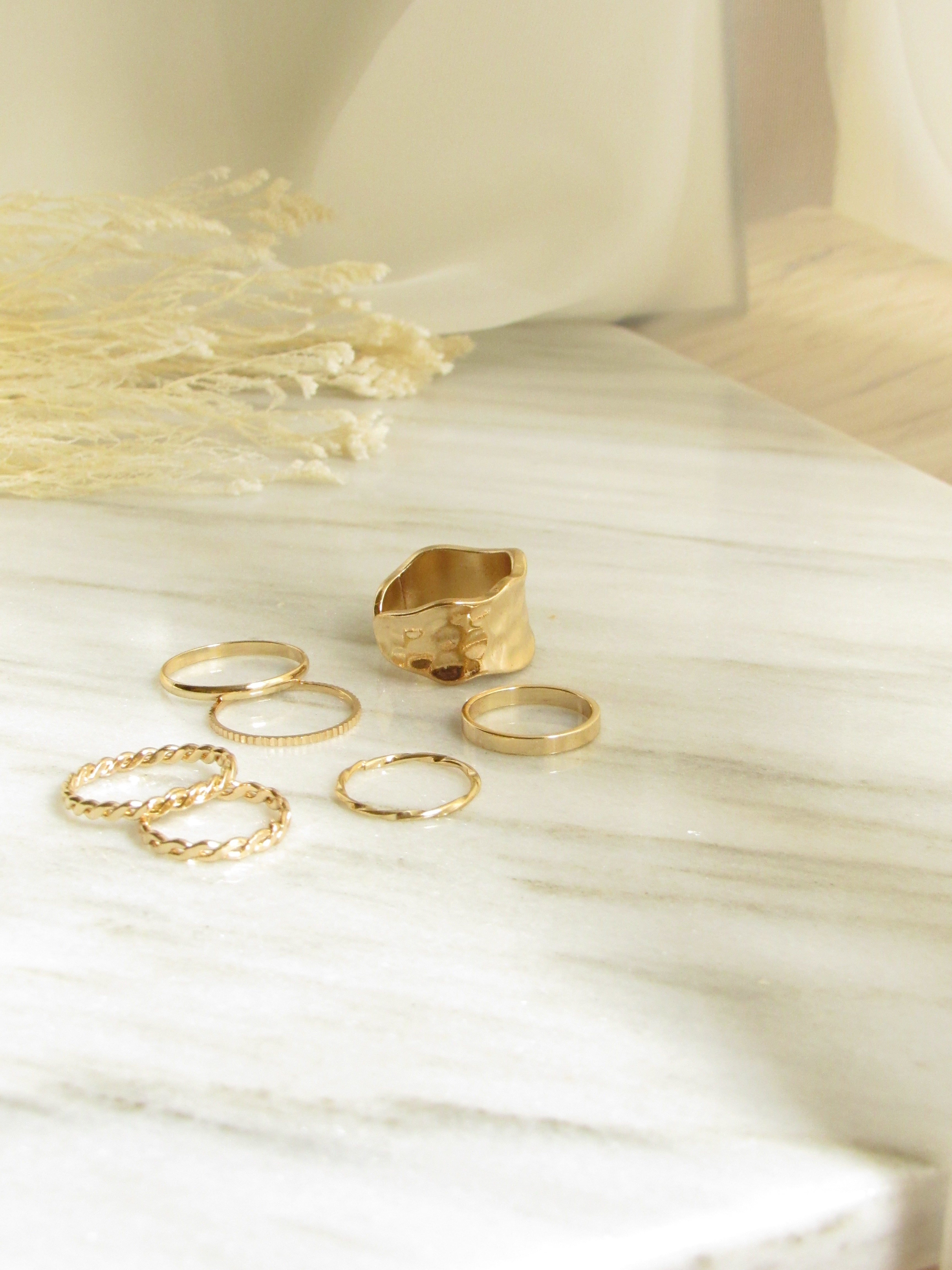 7 PCS Minimalist Gold Band Ring Set