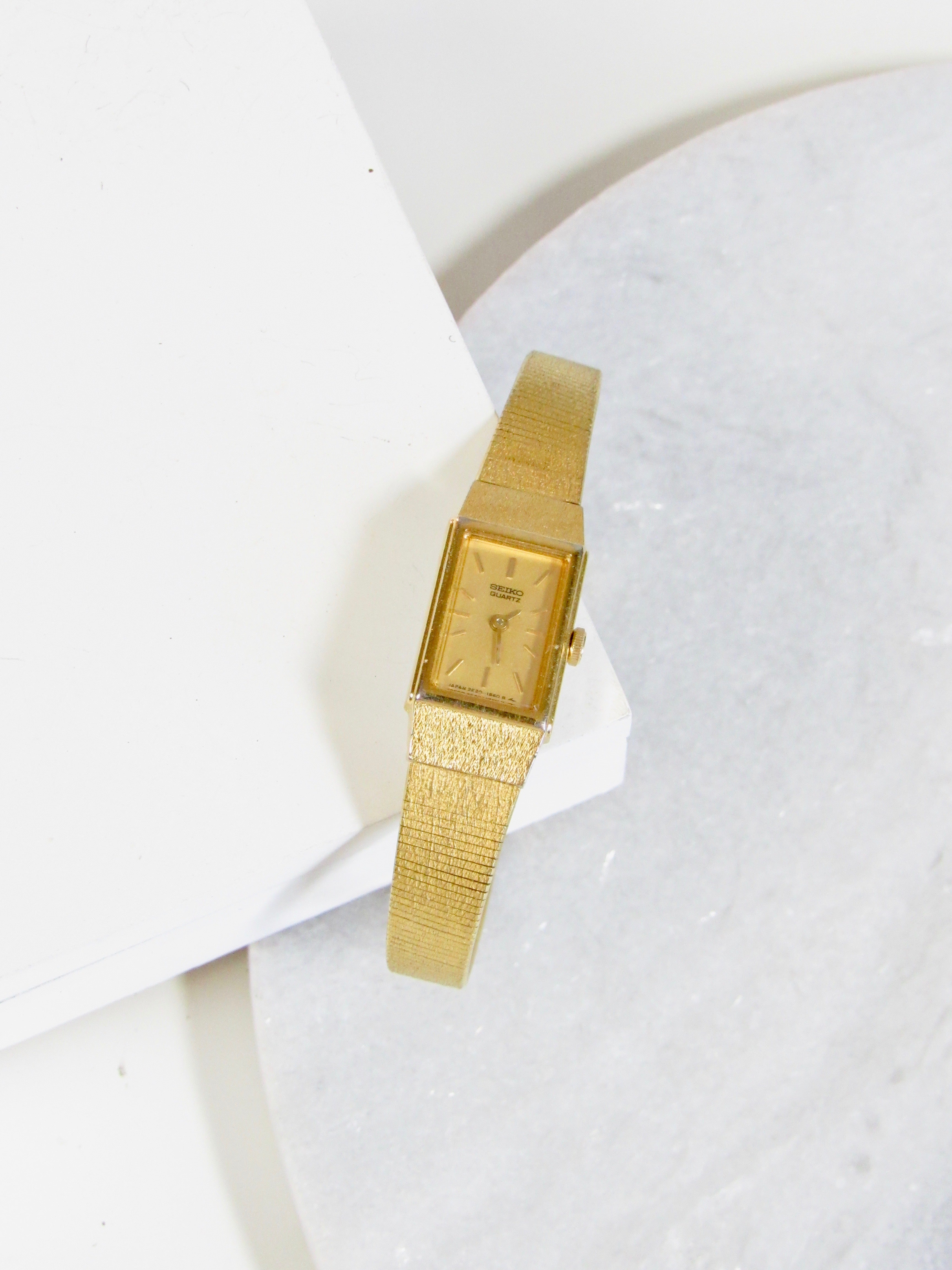 Seiko Rectangle Gold Tone Japanese Movement Ladies Watch | Vintage Jewelry  - BOÎTE LAQUE – BOITE LAQUE