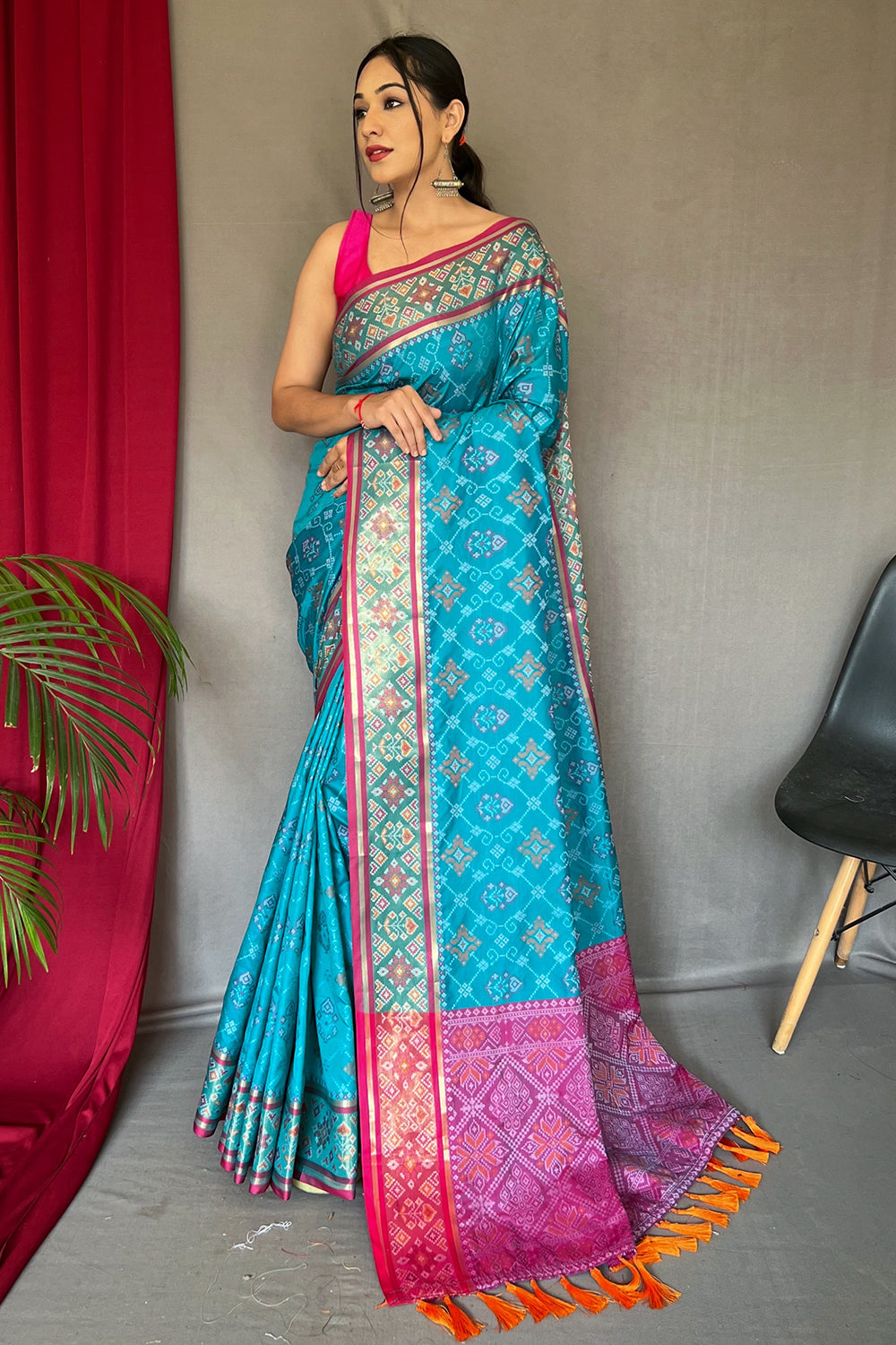 Buy Cyaan Blue Patola Saree online-Karagiri