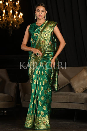 Dark Green Saree With Golden Border - A Combination for Your D-Day