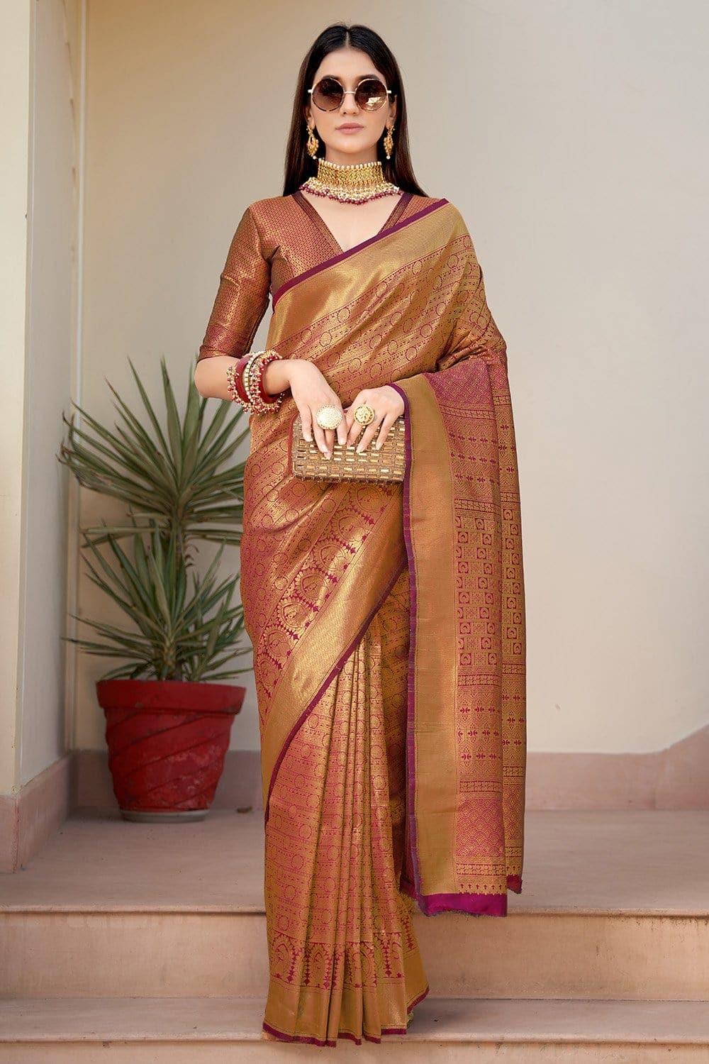 Get the amazing Nightshade Purple Kanjivaram Saree online-Karagiri