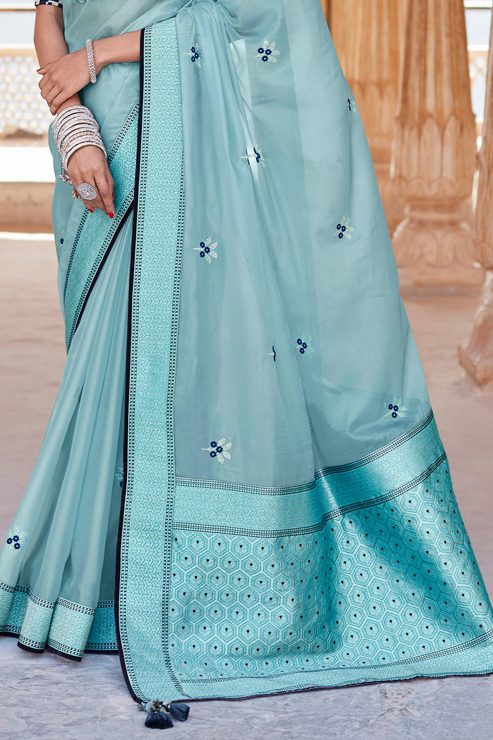 Buy Sky Blue Paithani Saree online-Karagiri