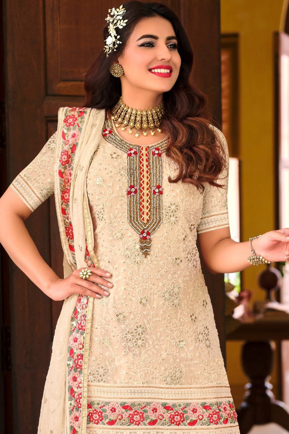 What are the best accessories with traditional dresses like anarkali,  salwar kameez, lehenga, choli, saree, blouse, kurtis, frocks and gowns? -  Quora