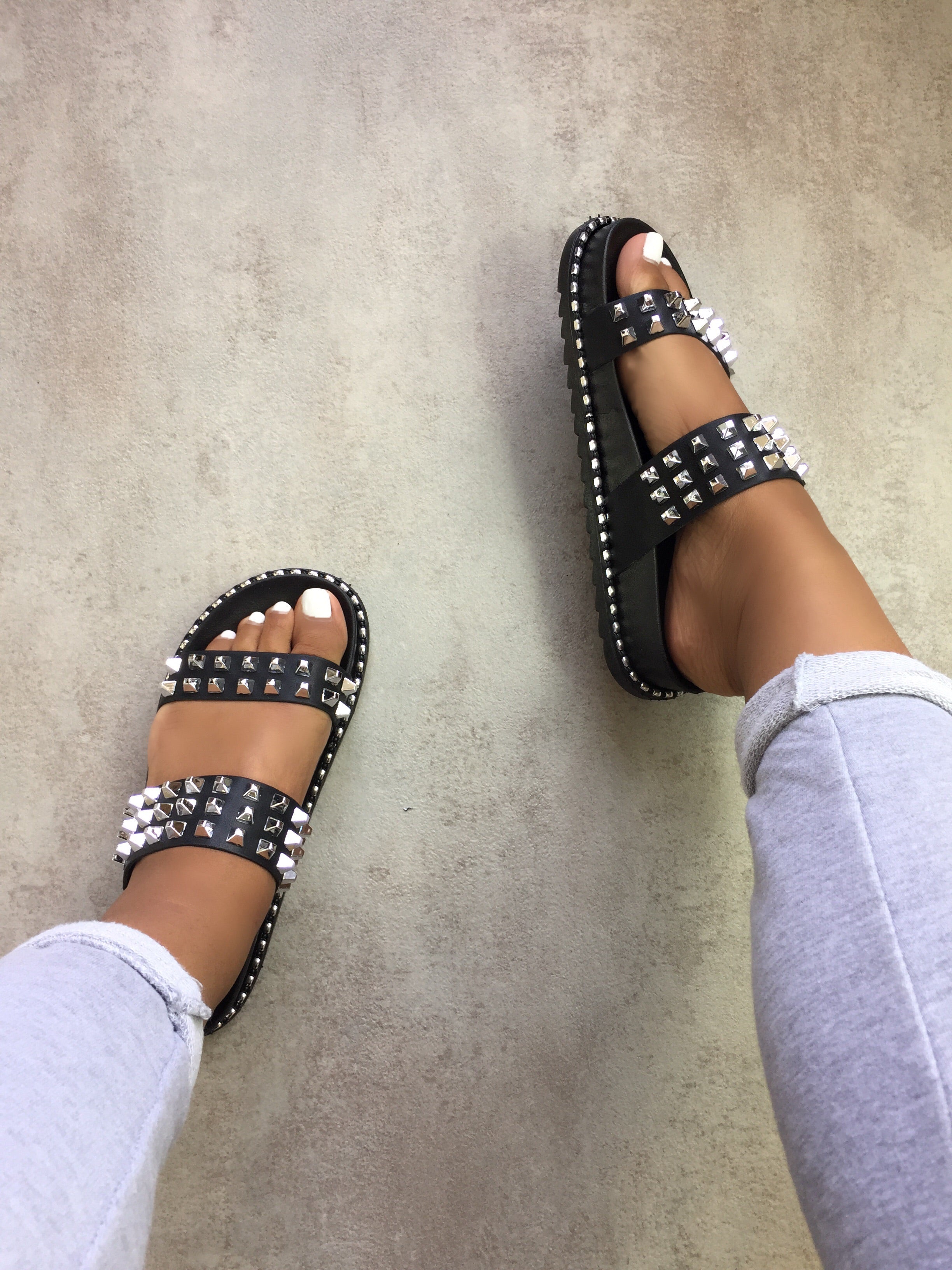 studded sliders black