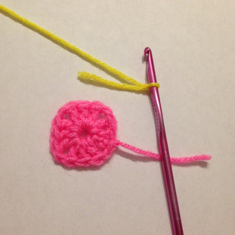 Crochet slip knot granny square