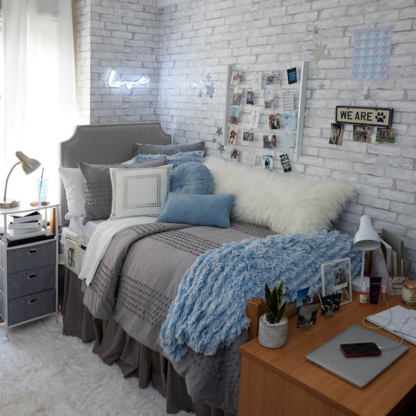 6 Dorm Room Wall Decor Ideas - Simplifying College