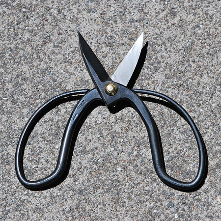 (waitlist) Japanese Hontane Desk Scissors — GARDENHEIR