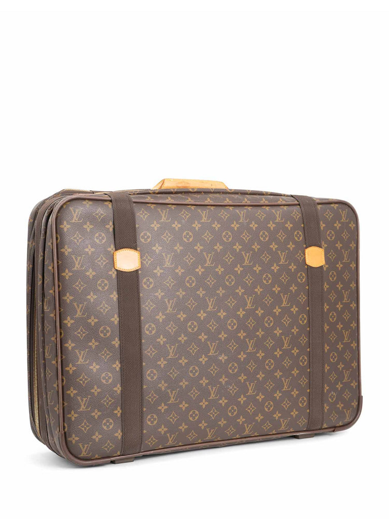 Louis Vuitton On The Go Tote Review The Ultimate Guide Is It Worth It   Luxe Front