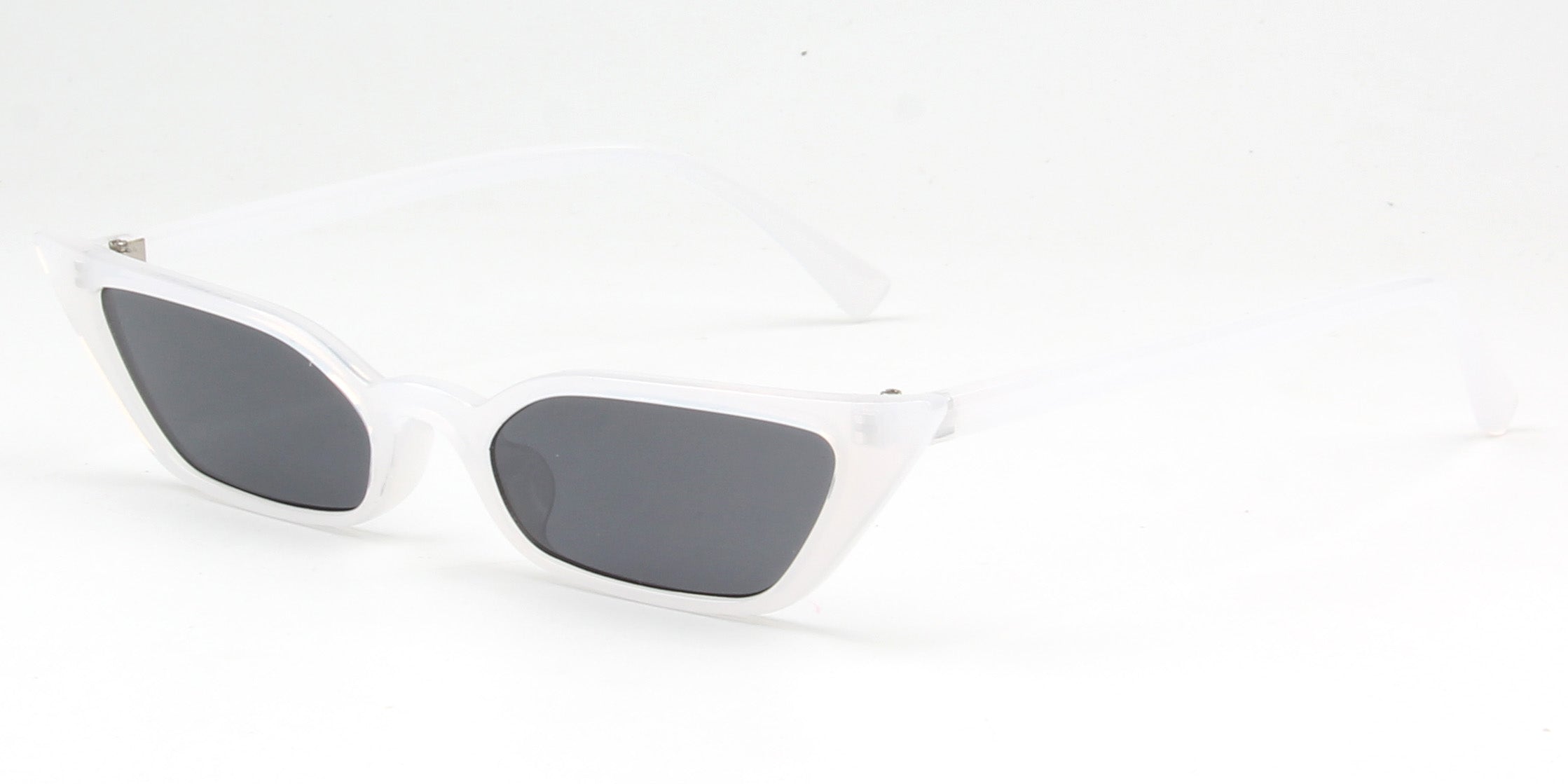 S1052 - Women Retro VINTAGE Slim Cat Eye Sunglasses White/Smoke