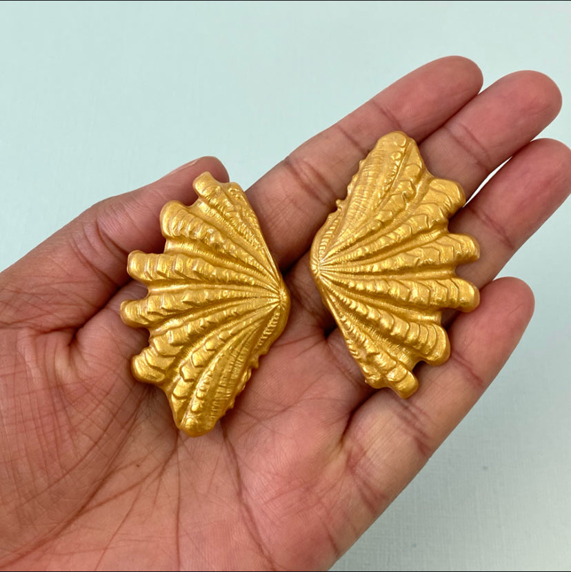 Gold Shell Stud