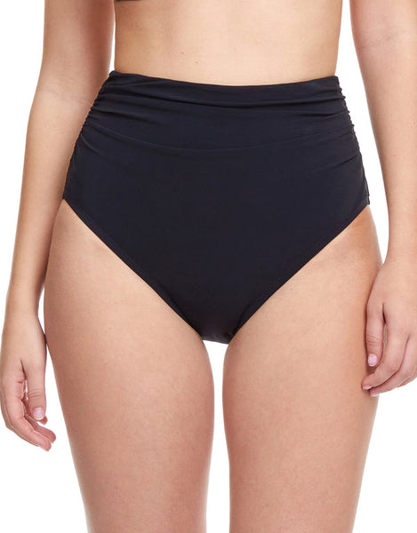 Best Bikini Bottoms for Love Handles: Flatter Yourself!