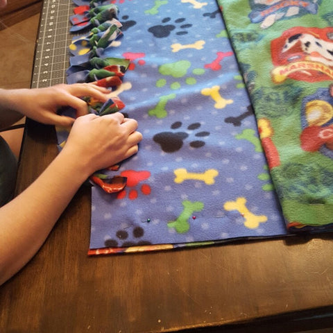 How to make a fleece tie blanket