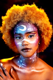 Cosmic Girl inspired hairstyle and makeup - Halloween hairstyles Afrocenchix Article tinashe-mwaniki--mMg8mc2_M4-unsplash