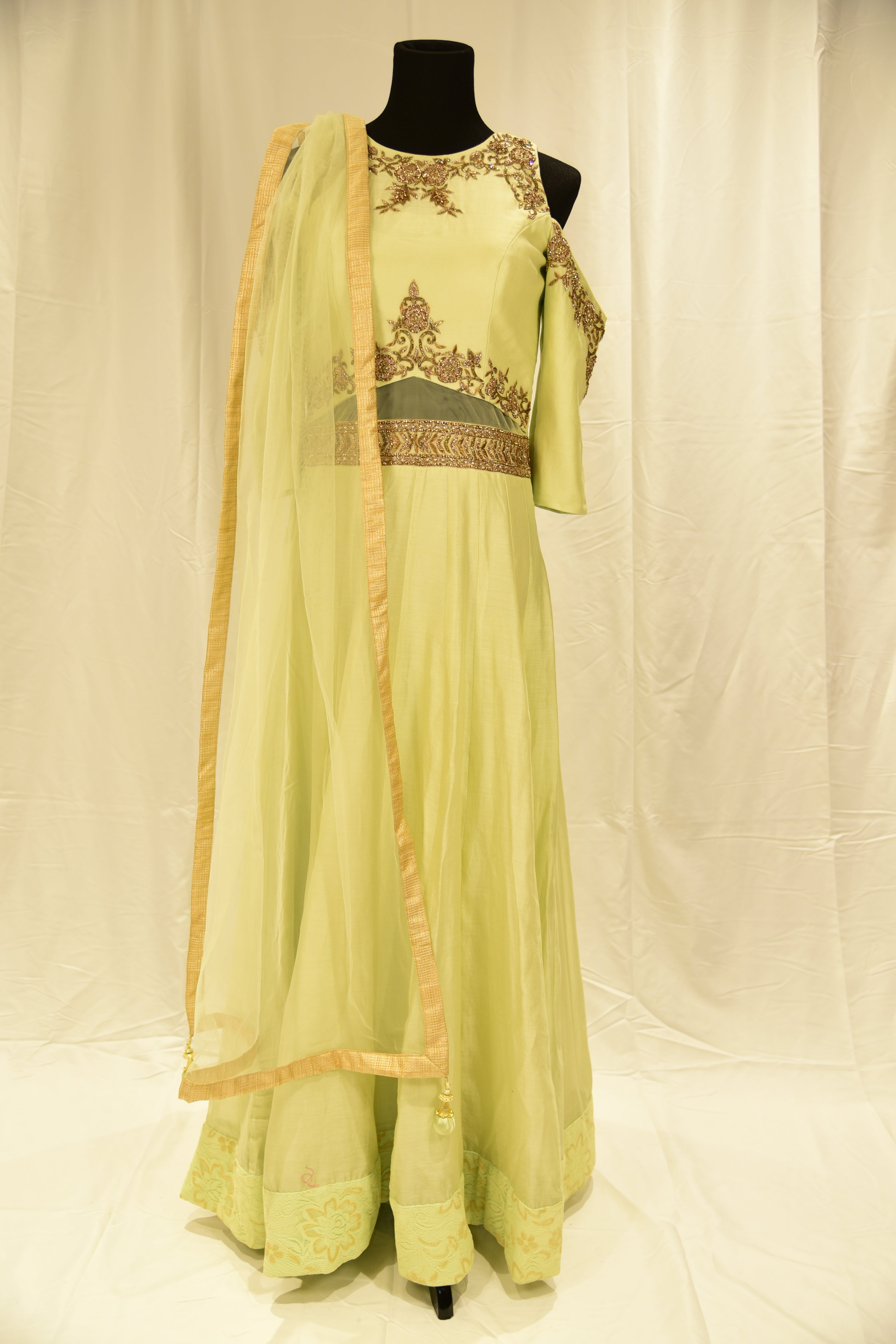 pista green gown