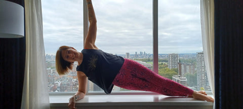 Anela Edwards Side Plank Blossom yoga Wear brand ambassador