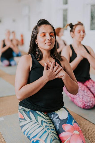 Blossom Yoga Wear blog on why the business world needs yoga. Blossom Yoga Wear is a UK based fitness wear brand selling activewear leggings and yoga wear