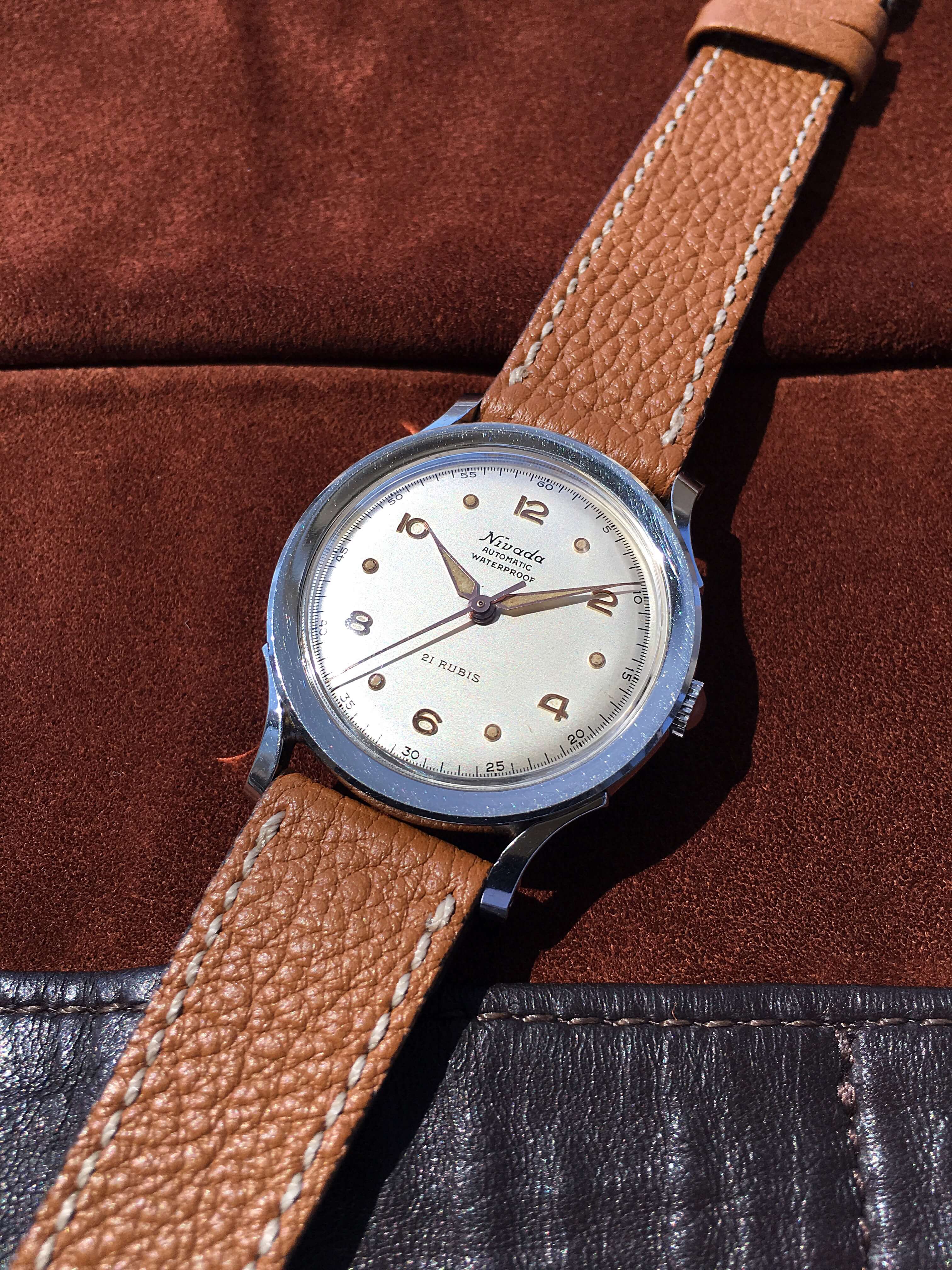 watchsteez.com – 1950s nivada 