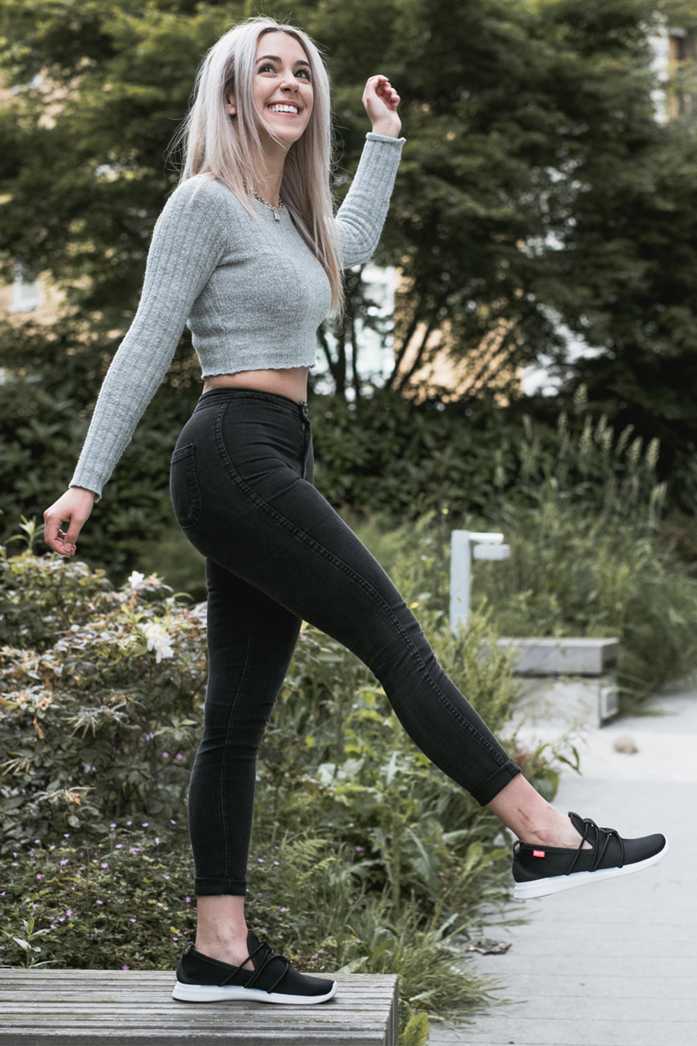 The Lons | The first laceless athleisure loafer – SKYE Footwear