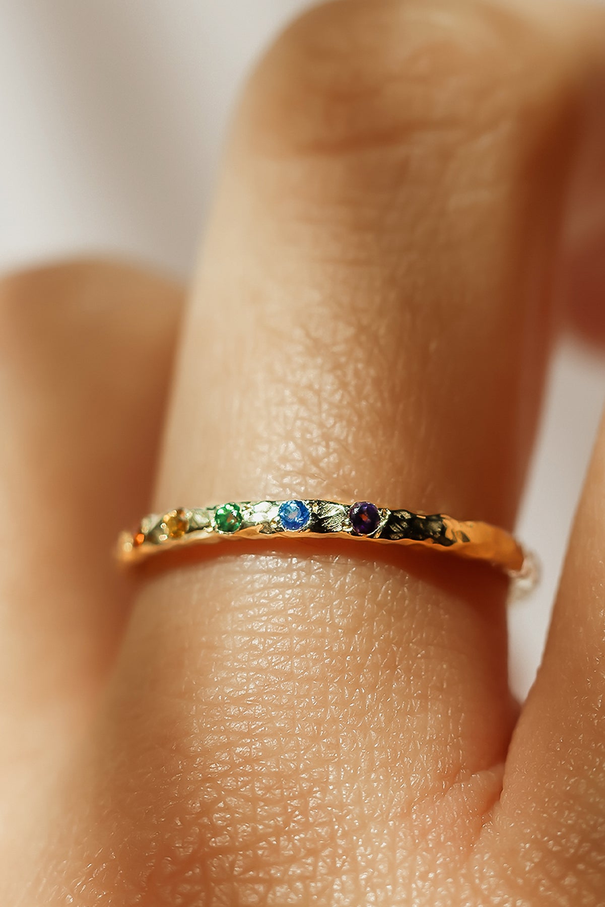 solid-gold-multicolor-gemstone-ring-rainbow-band