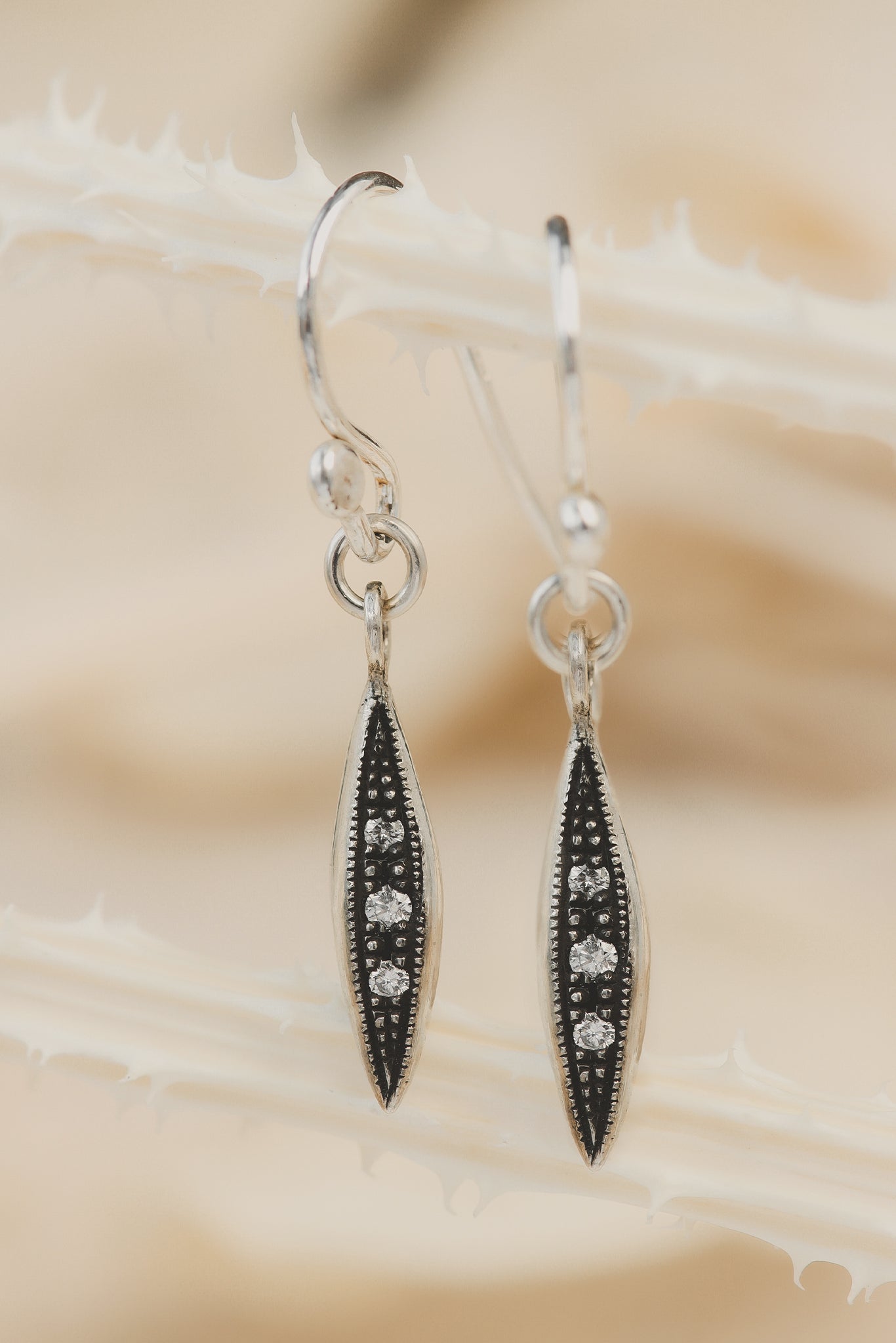 modern-diamond-drop-earrings