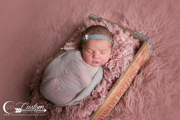 baby wrapping photography