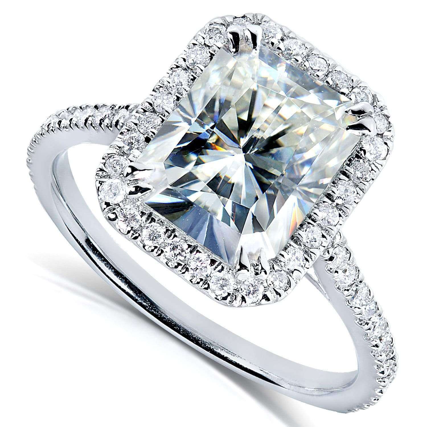 Кольца с бриллиантами first class diamonds. Муассанит 5 карат. Moissanite Engagement Rings. Муассанит 2.5 мм. Закрепка бриллианта формы Эмеральд.