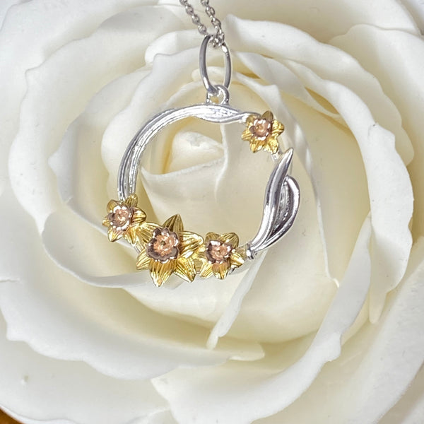 Sterling silver daffodil wreath pendant from twelve silver trees jewellery