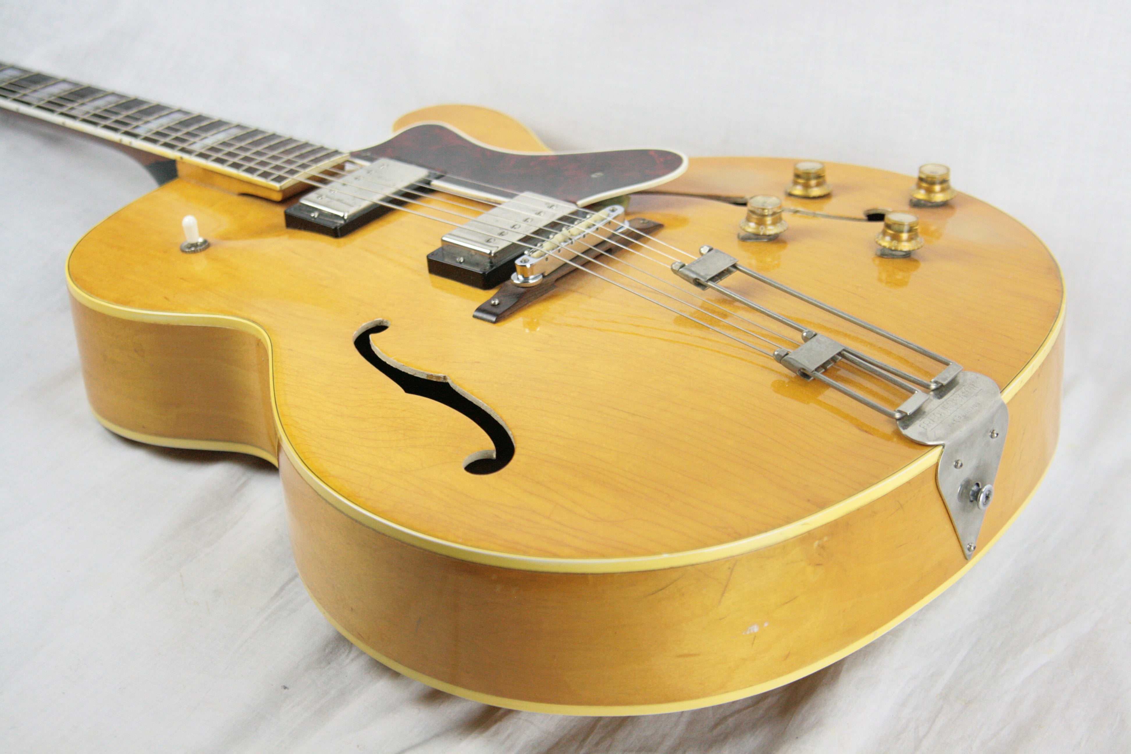 blonde epiphone casino