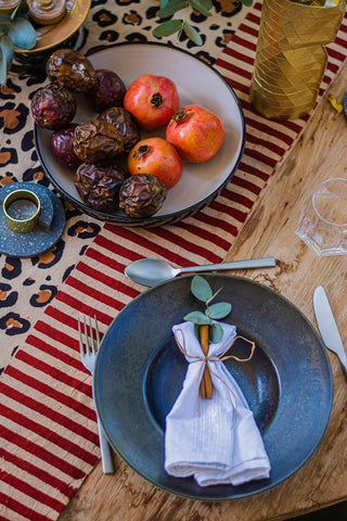 rustic black dinner plate, doing goods throw