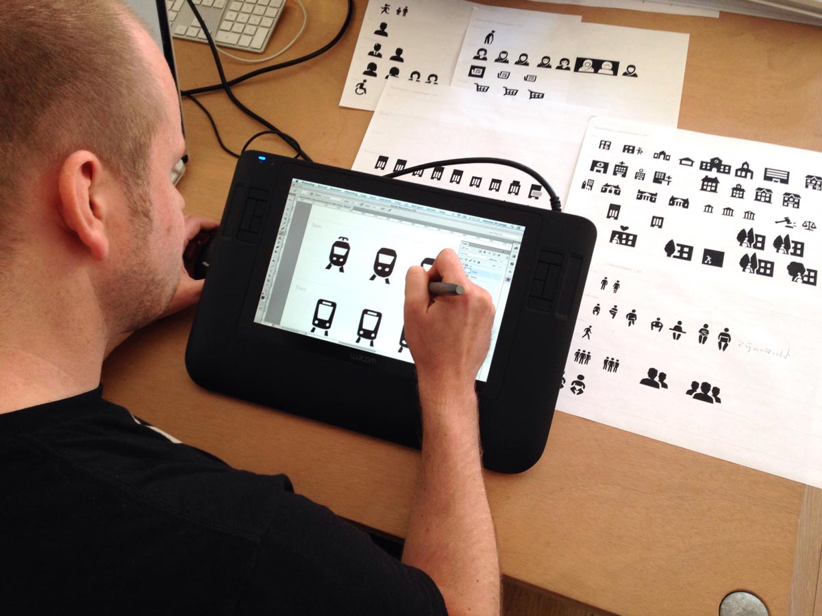 Digital handsketching on Wacom Cintiq to create custom icons for the Dutch Government. #Dutchicon #icondesign www.dutchicon.com